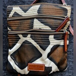 Dooney & Bourke Crossbody Purse Bag Giraffe Print 3 Zipper 8x7.5 in Lightweight